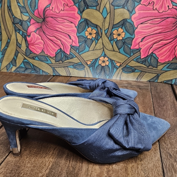 Louise et Cie Navy Suede Kitten Heels Bow Detail - Picture 3 of 9